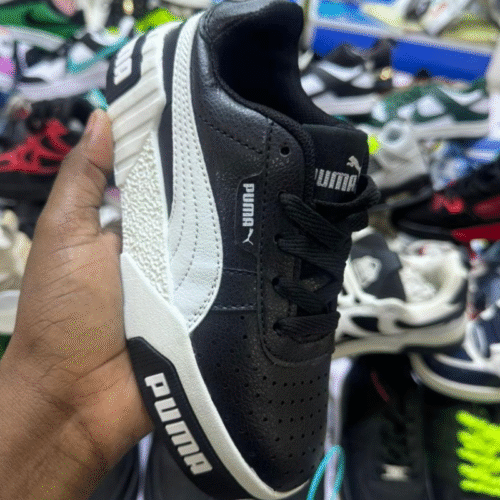 Puma Sneakers