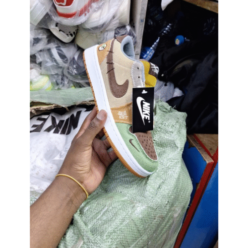 Nike Air Jordan 1 Voodoo Sneakers