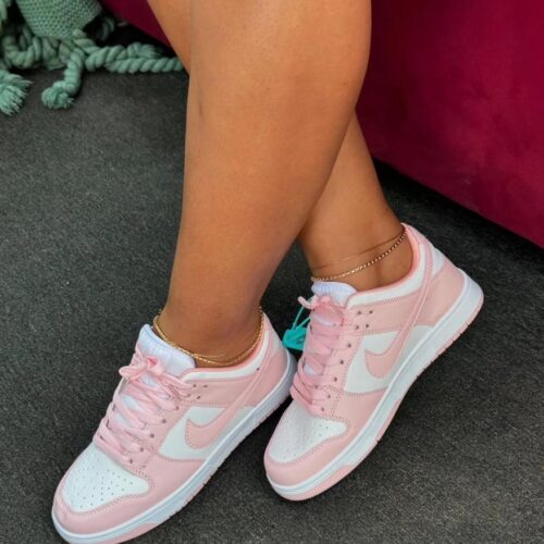 Pink Nike Shoes - SB Dunks